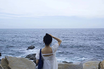 李妍