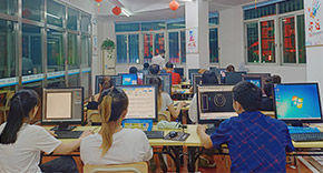 学员上课