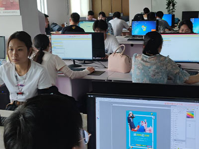 学员上课