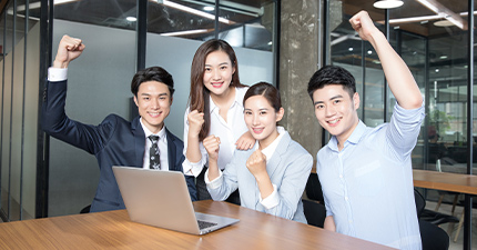高中或中专以上学历