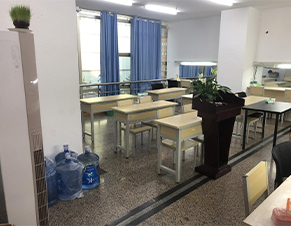 重启校区教室