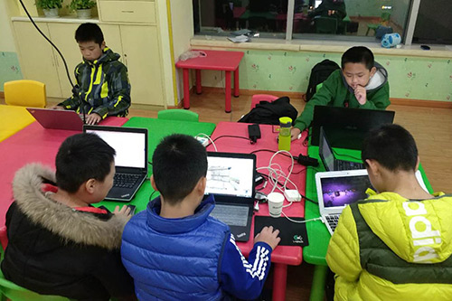 乐博乐博机器人教课堂环境展示