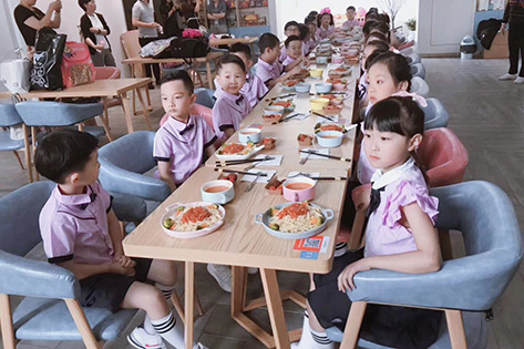 学员生日会