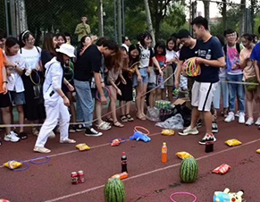 学生活动