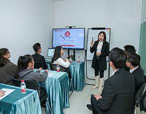 师资讲授
